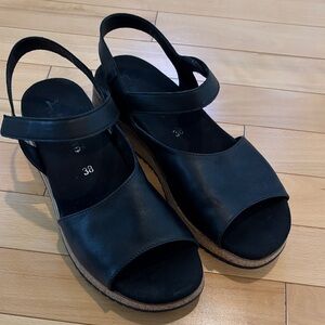 Mephisto Black Open-Toe Slingback Sandals